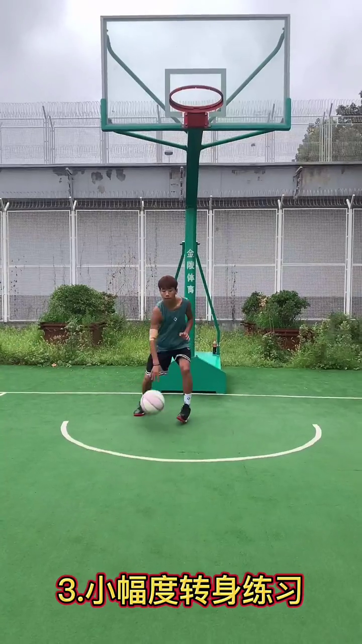 实战十一人手游攻略掌握这些技巧，让你成为球场之王！