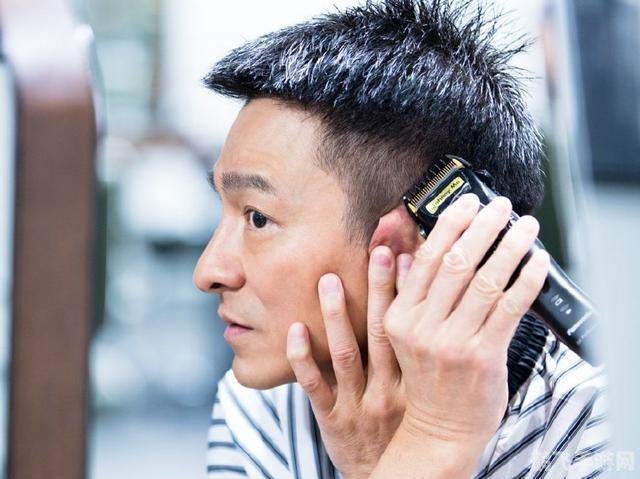 理发小达人：掌握技巧，成为顶级发型师！