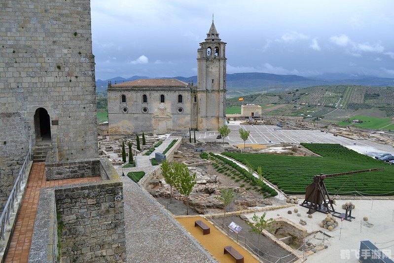 岗哨建筑施工笔记,岗哨建筑施工笔记揭秘：打造坚不可摧的游戏防御工事