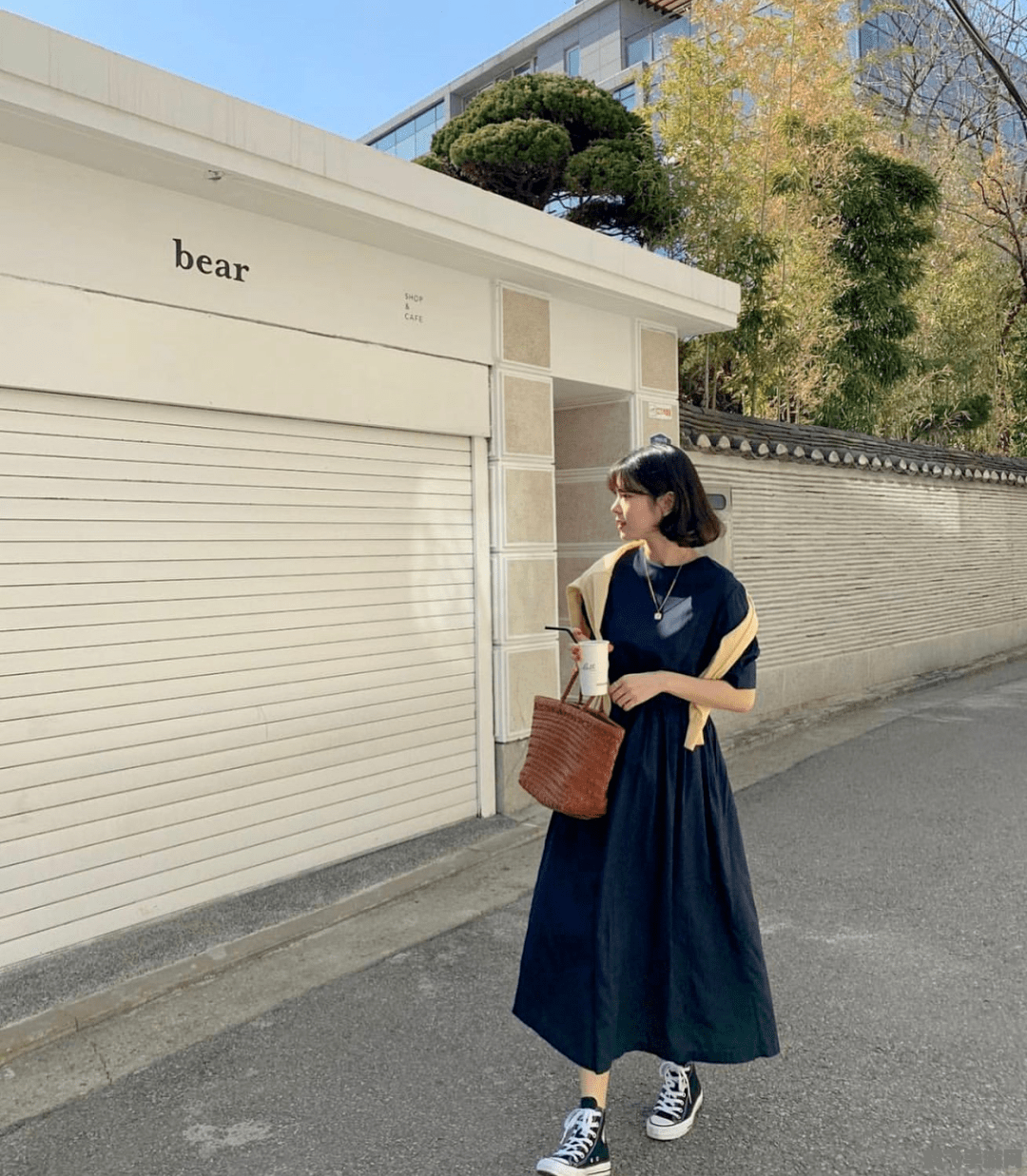 穿越时光,体验明朝人嗑瓜子:手游明朝生活独特玩法攻略