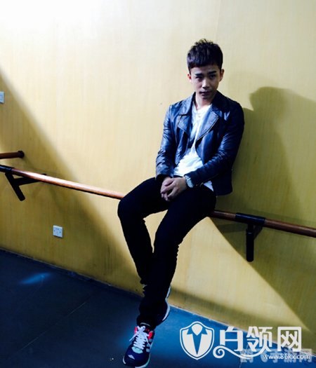 方舟 生存进化,方舟：生存进化手游攻略——探索未知，生存至上