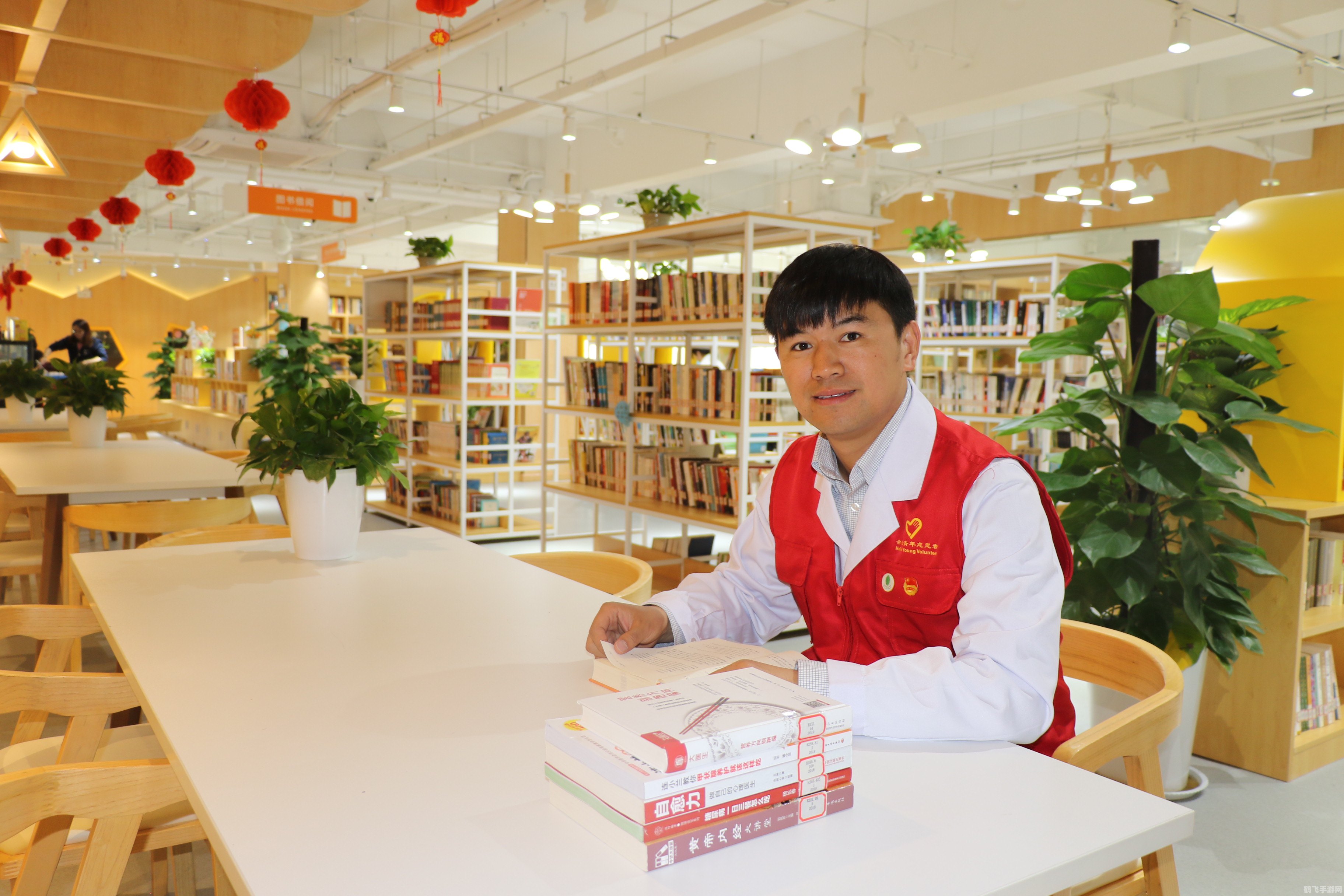 神将世界华佗全方位解析：医者仁心，助力征战