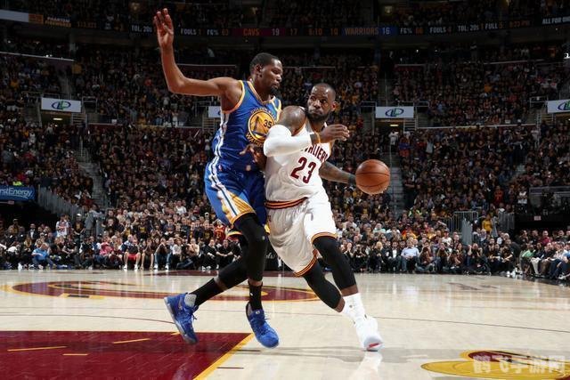 勇士x勇士,勇士x勇士手游深度攻略:战斗技巧、角色选择与战略布局