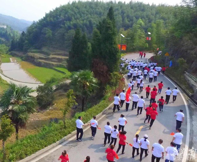 NBA游乐场篮球梦想照进现实,你的球场你做主!