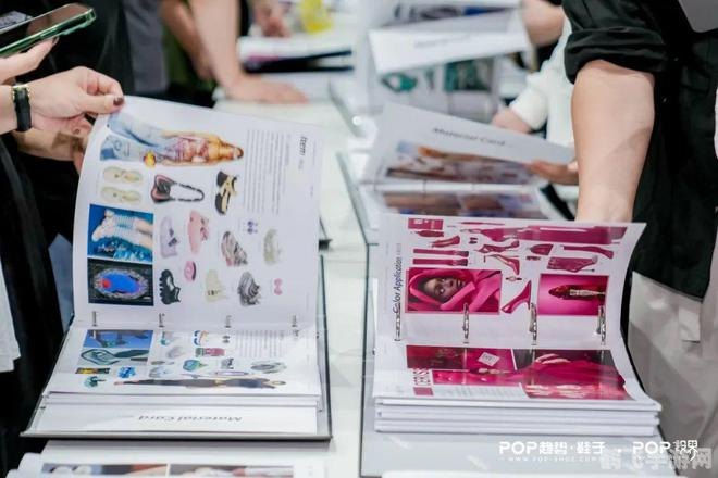 魔法人形师:探索虚拟世界的魔法之旅