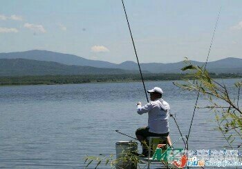 湖泊垂钓师,湖泊垂钓师：垂钓乐趣与技巧全解析