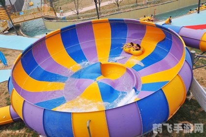 QQ飞车B车之王:驾驭风驰电掣的极速传说