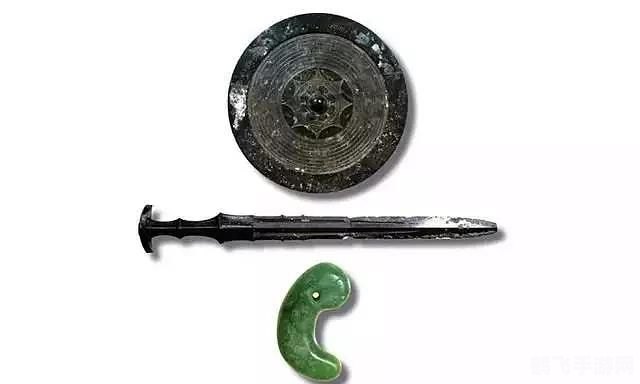 揭秘八尺琼勾玉：神话传说中的神秘宝物