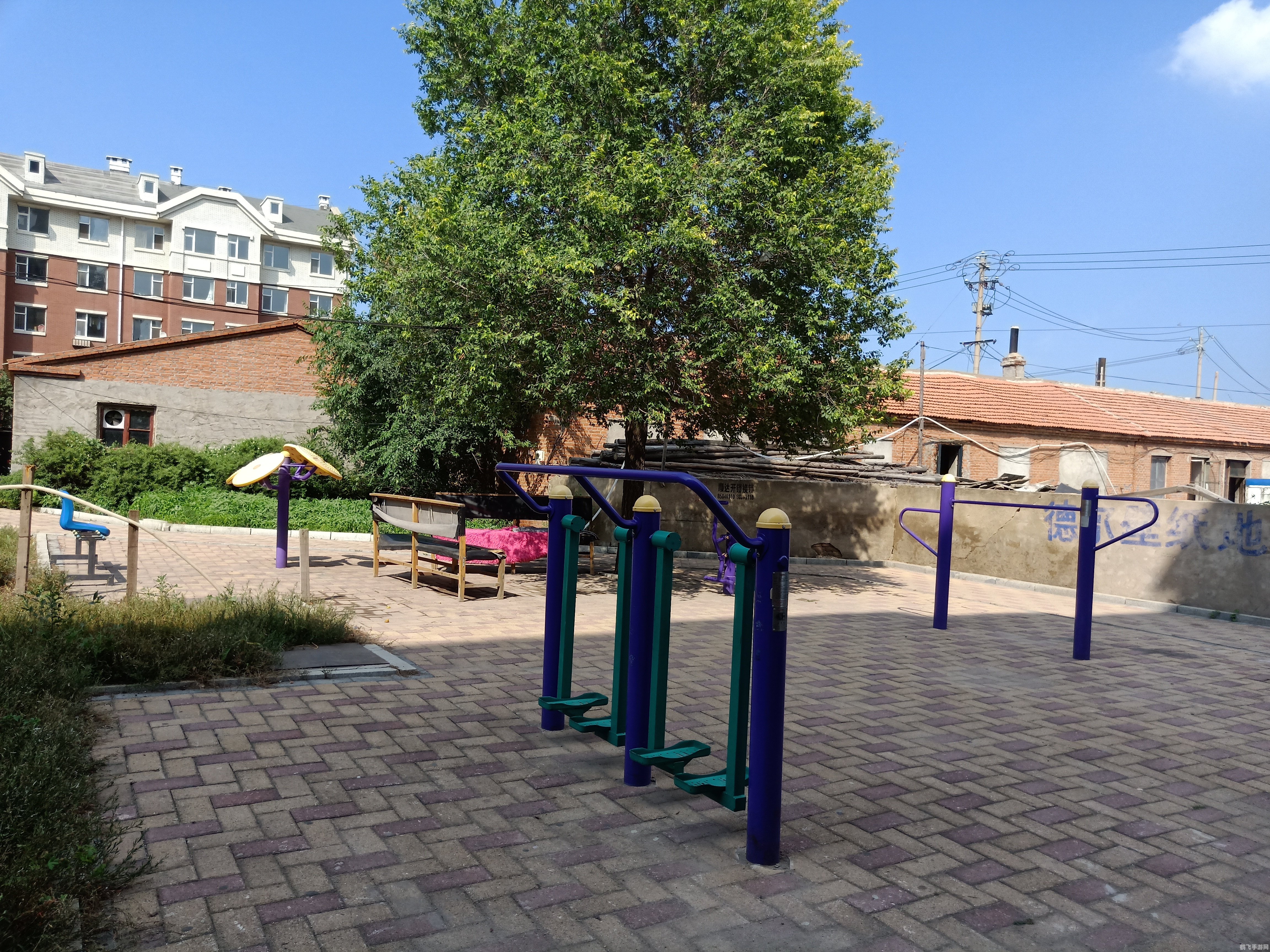 玫瑰小镇图标,玫瑰小镇图标揭秘：探索游戏魅力与攻略秘籍