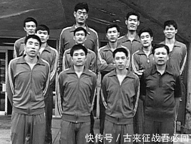 实况足球8中超风云手游攻略：打造无敌球队，制霸中超赛场！