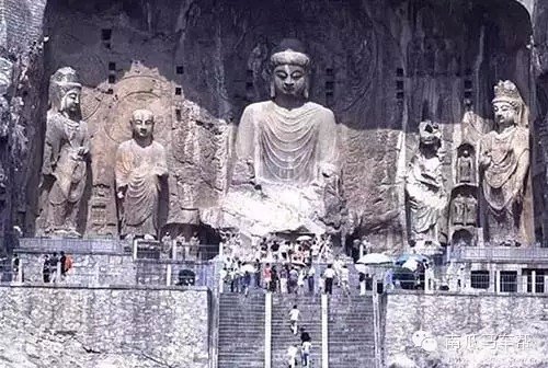 乐山大佛的发髻蚂蚁庄园,探秘乐山大佛发髻蚂蚁庄园,游戏新体验等你来挑战!