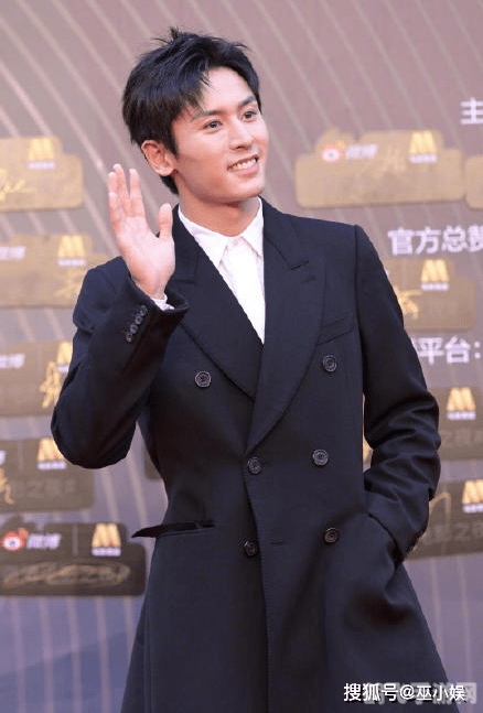 巫婆变身记,魔法冒险新篇章