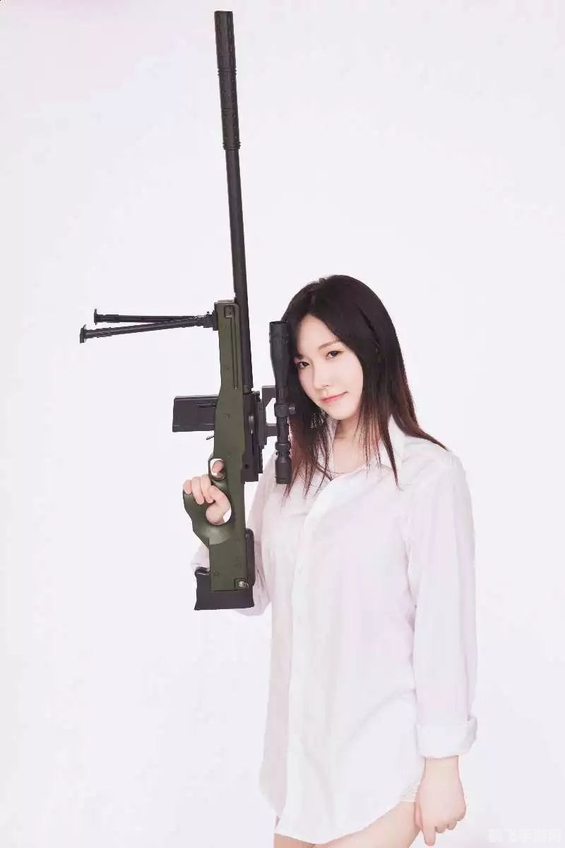 何静刺激战场,刺激战场