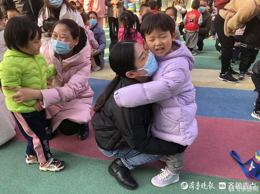 足球泡泡龙热血上线,射门得分就在今日!