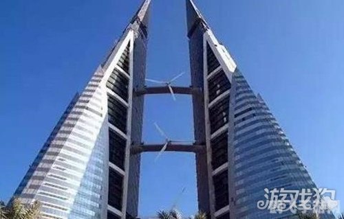 城市风战,空旷地面与高楼间的风力对决