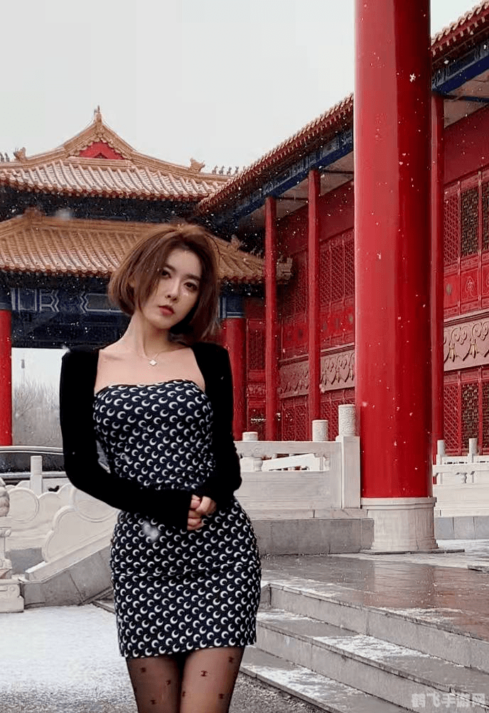 3分25秒聂小雨黑色皮衣吃鸡,吃鸡游戏