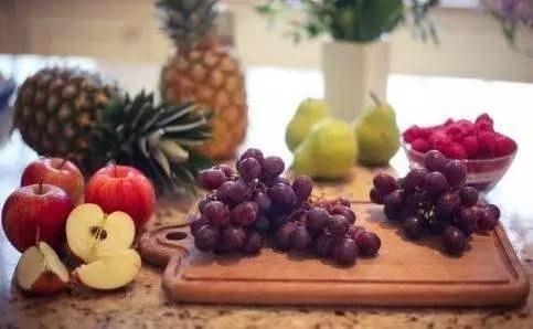 草莓榴莲向日葵十八岁全微糖,草莓榴莲向日葵十八岁全微糖,甜蜜的游戏冒险