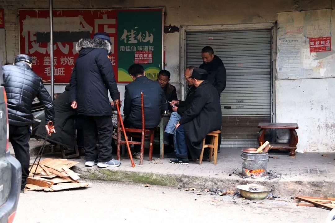 斗地主锦标赛激战正酣，高手云集角逐桂冠