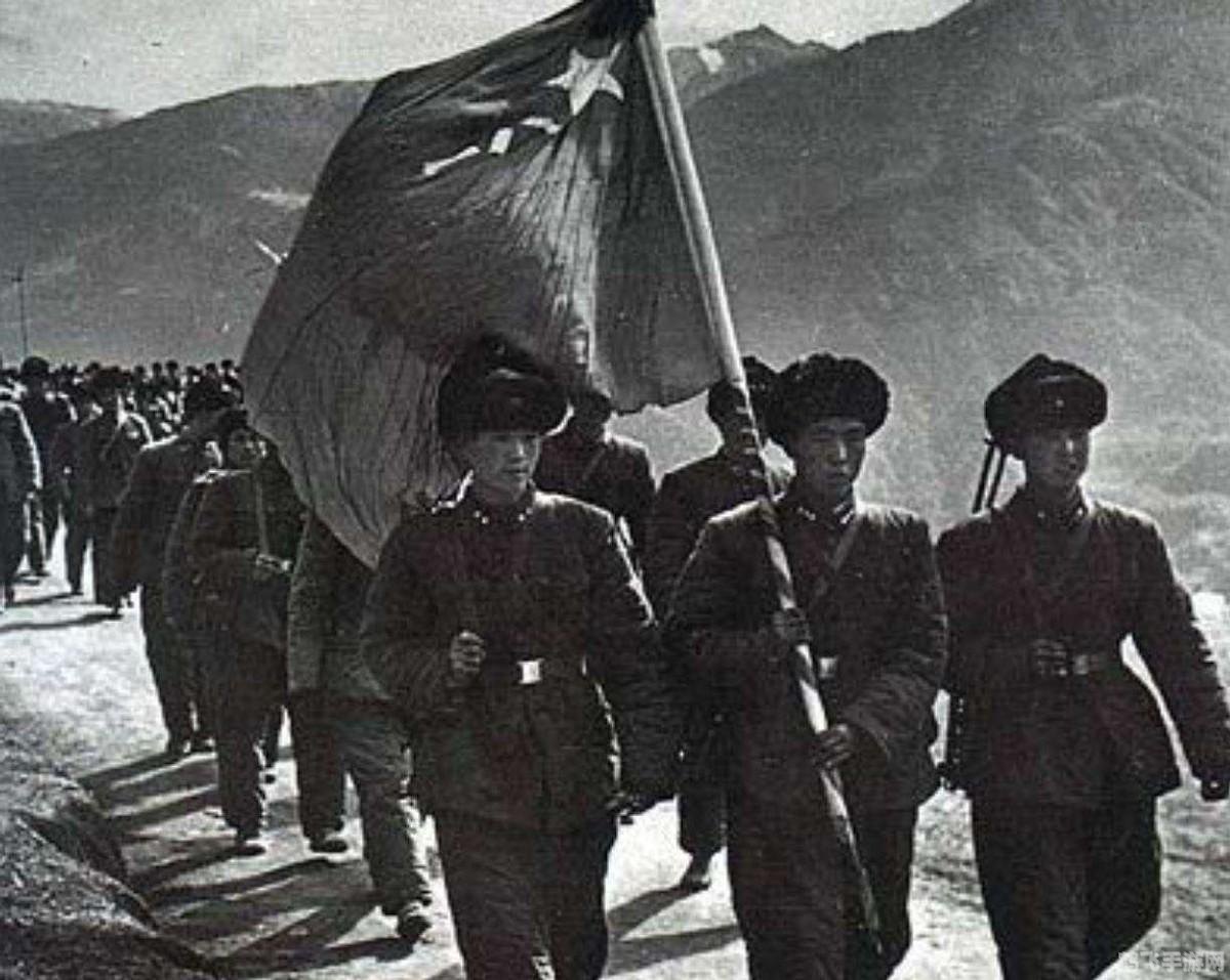 在其中一条走廊上,探索神秘走廊,游戏新地图攻略