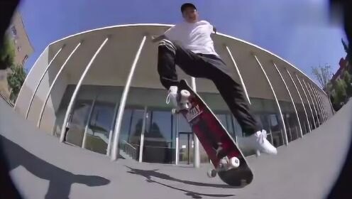 极限滑板爱好者,极限滑板爱好者挑战极限,尽享街头滑板快感