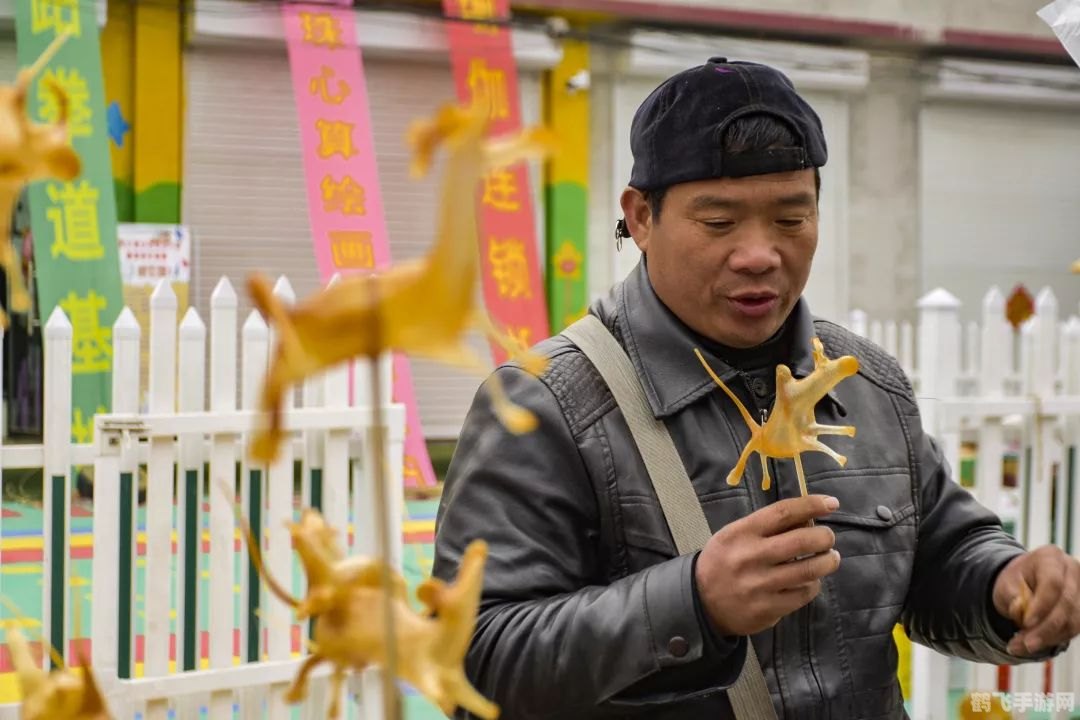 新年路边吹糖人小摊探秘,体验传统手艺与游戏乐趣!