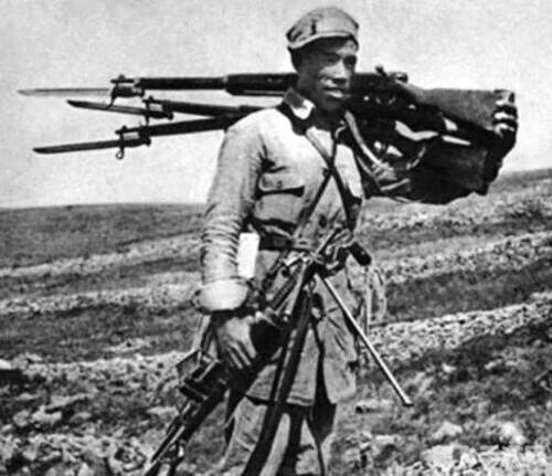 大冲锋生化模式,大冲锋生化模式手游攻略,生存与战斗的艺术