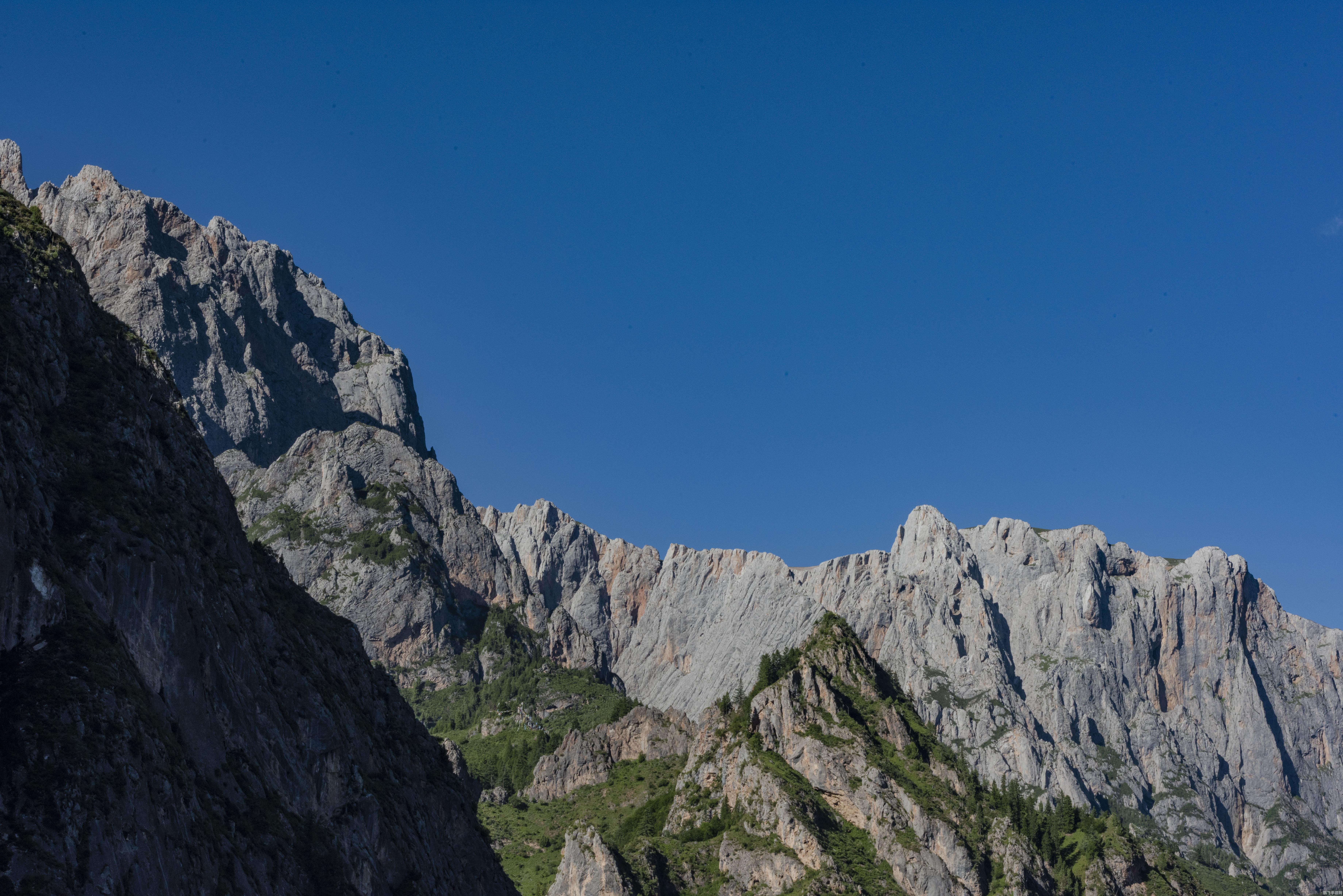洛克王国彩虹河流在哪,揭秘洛克王国，彩虹河流的奇幻之旅