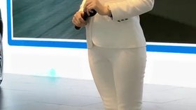 我想偷偷望呀望一望他,偷偷观望,探秘游戏中的暗恋视角