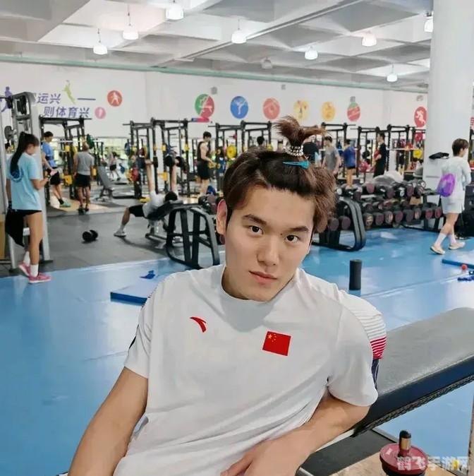 愤怒的小鸟选关版,愤怒的小鸟选关版手游攻略，一飞冲天，挑战无极限！