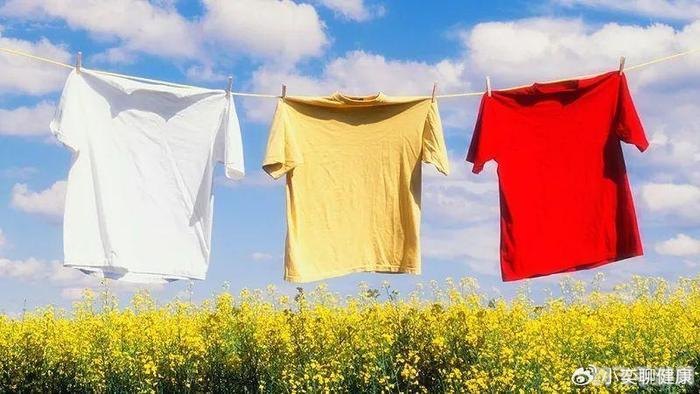 烈日下的时尚防护,选择对色,尽享阳光不受伤