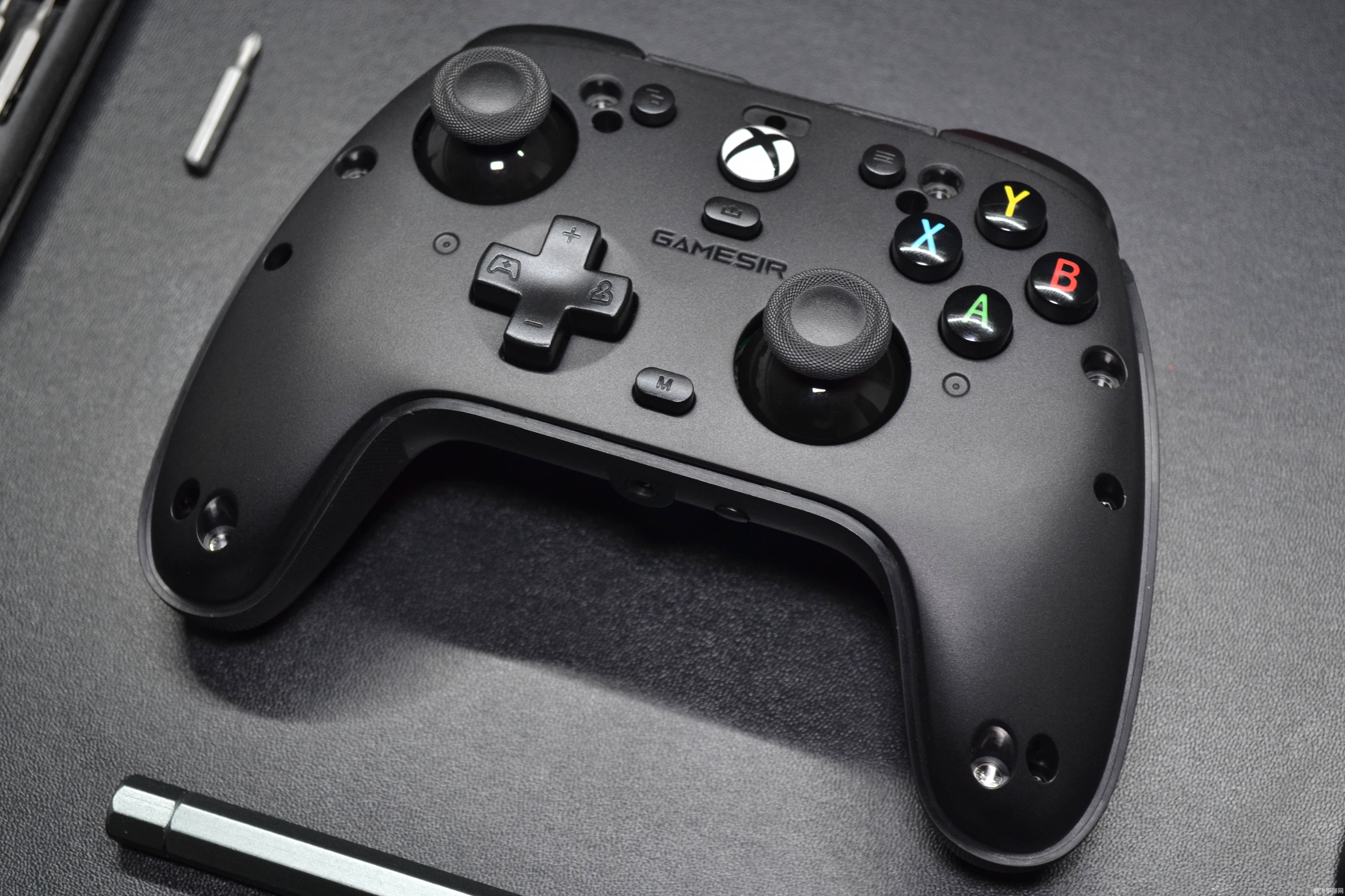 一、高性能游戏手柄