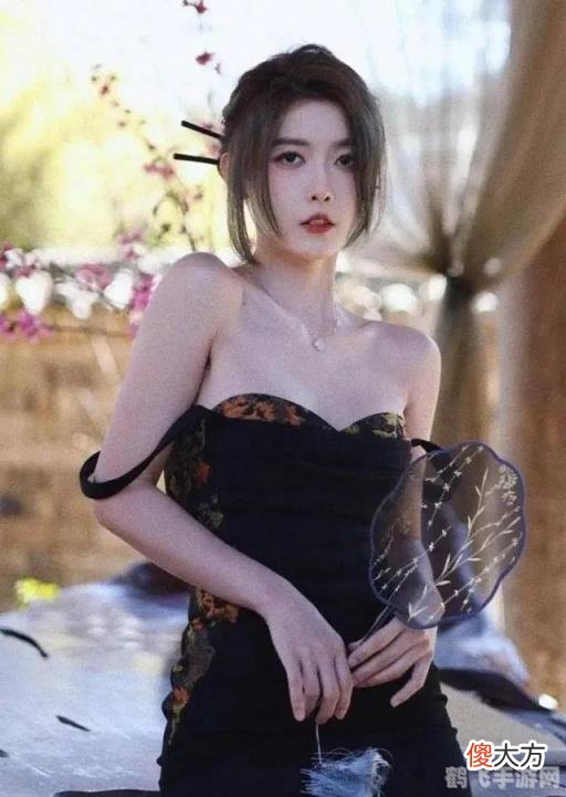 聂小雨黑色皮衣,聂小雨黑色皮衣风格手游攻略,打造独一无二的战斗体验