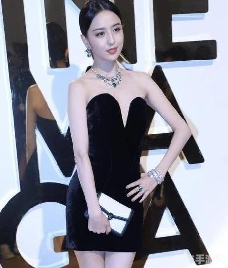 免费黑色皮肤,手游攻略,如何充分利用免费黑色皮肤提升游戏体验?