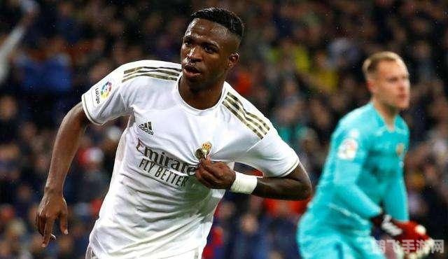 欧冠足球杰出球员,赛场上的璀璨明星