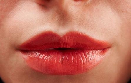 嘴唇保卫战,告别干裂,呵护双唇