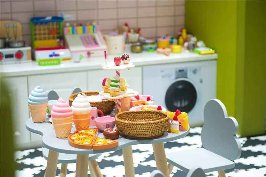 梦幻蛋糕屋窗口化玩法攻略，轻松切换，游戏工作两不误