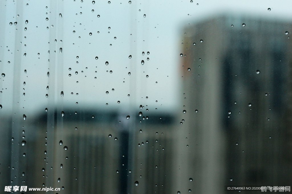 窗外的雨滴一点点累积,窗外雨滴细数，揭秘雨中冒险游戏攻略