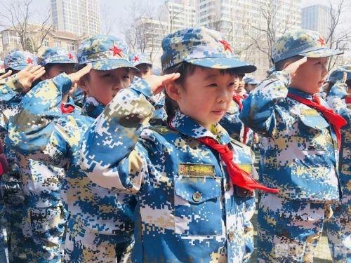 探秘海军手旗旗语,解锁神秘的海上通信密码