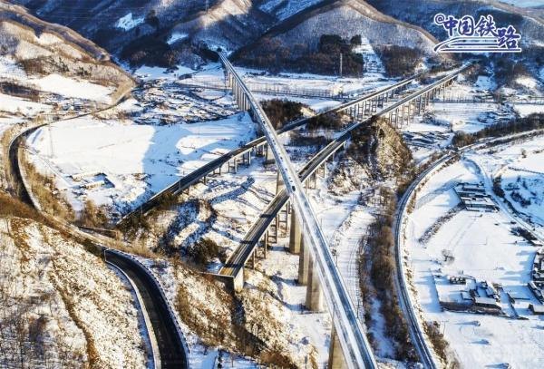 装甲列车无敌版,装甲列车无敌驰骋——手游攻略大揭秘