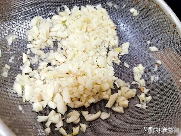 烹饪秘诀揭秘，打造松脆可口的青蛙肉