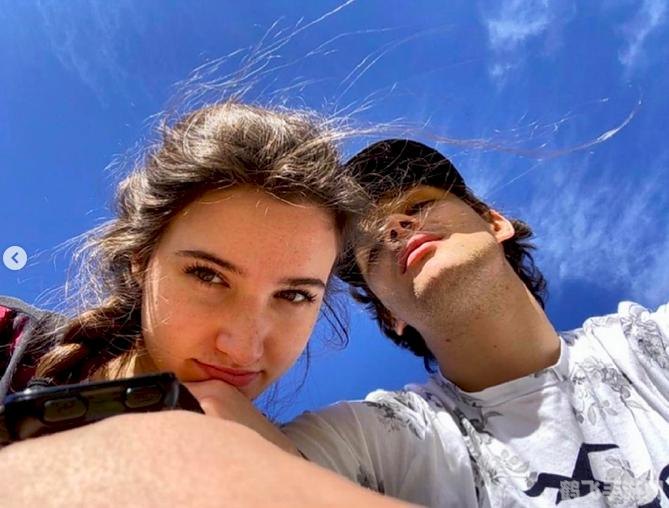 又是你的面孔带给我是笑容,游戏世界