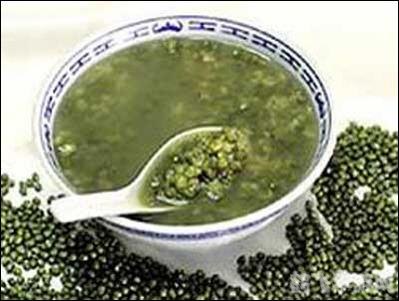 绿豆汤熬的时间越长,绿豆汤熬制秘诀,时间越长,效果越佳!