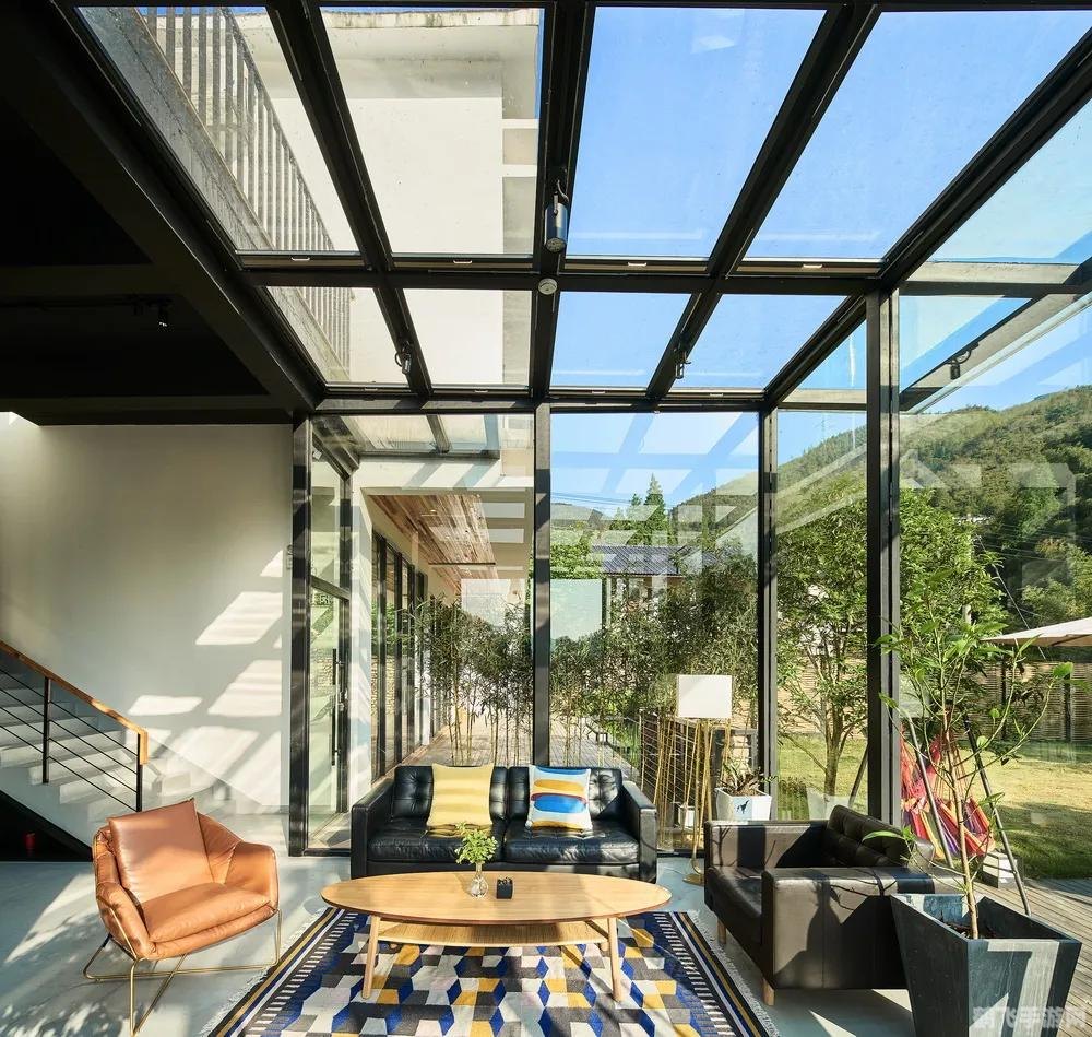 泳出一片天,泳出一片天手游攻略,畅游海洋,成为泳池霸主!